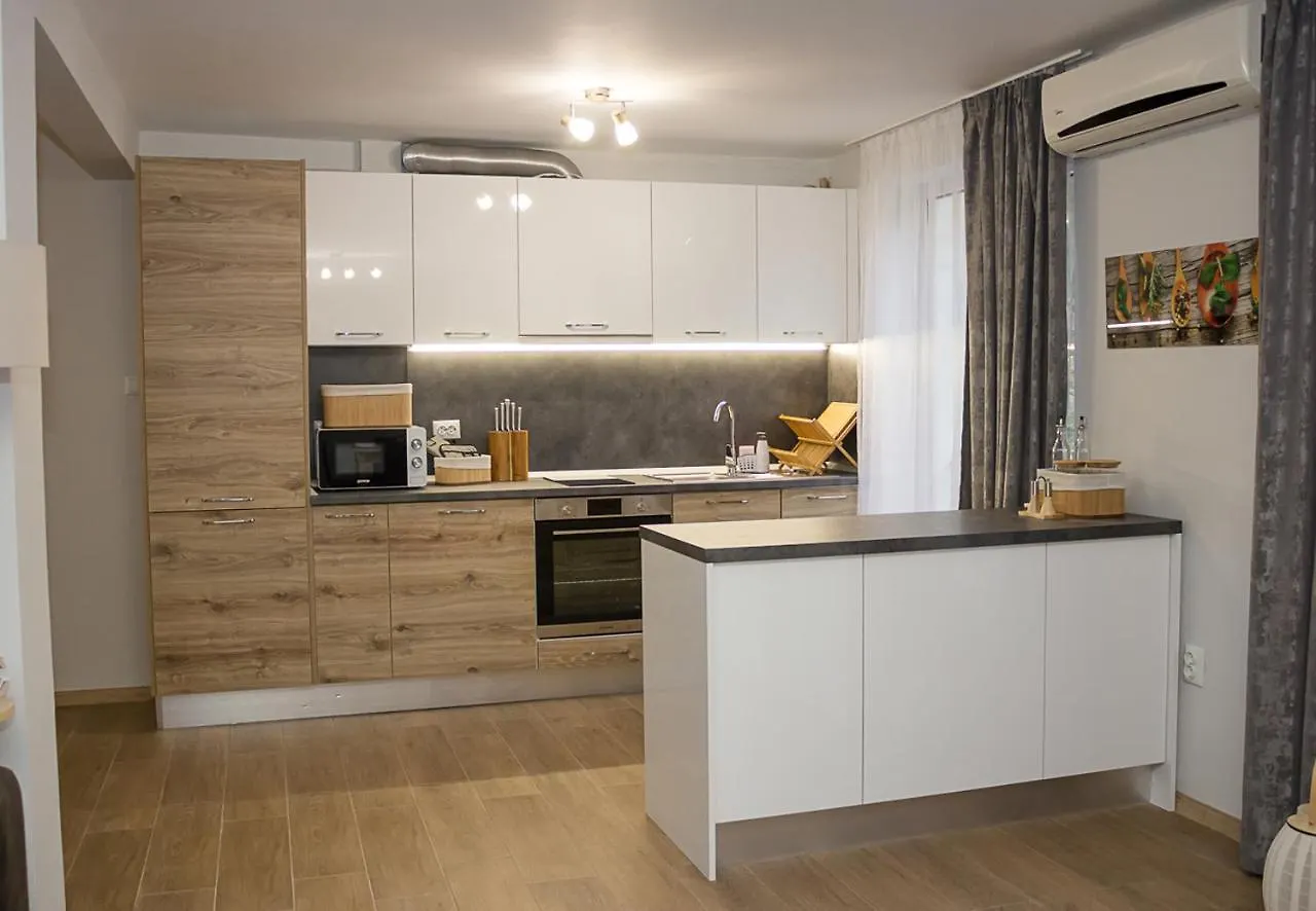 Bright & Spacious 2Bd Apartment In The Top Center Varna